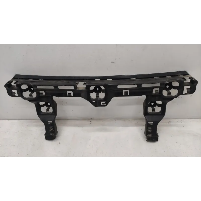 Support central pare-choc arriere bmw serie 1 f40