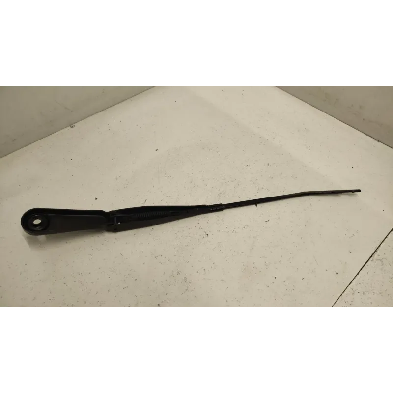 Bras essuie-glace avant gauche bmw serie 1 f40