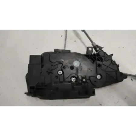 Serrure porte avant droit bmw serie 1 f40