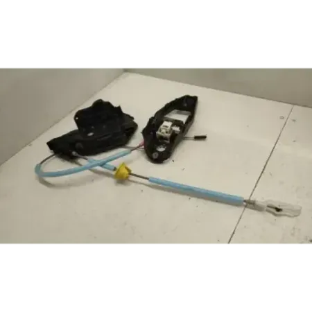 Serrure porte avant droit bmw serie 1 f40