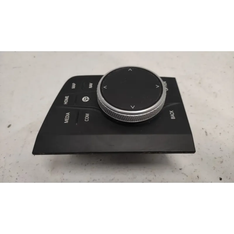 Commande navigation gps bmw serie 1 f40