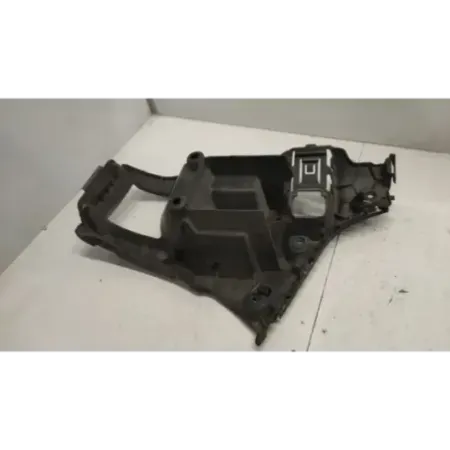 Support gauche pare-choc arriere bmw serie 1 f40