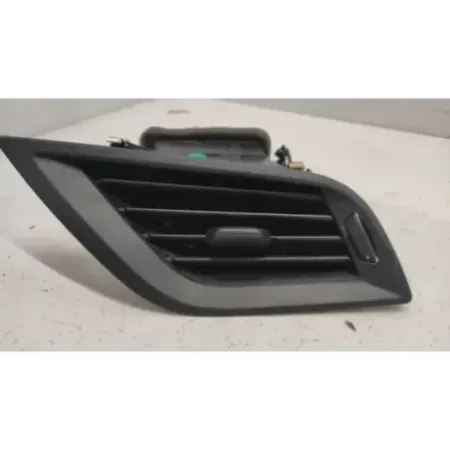 Grille aeration avant droite bmw serie 1 f40