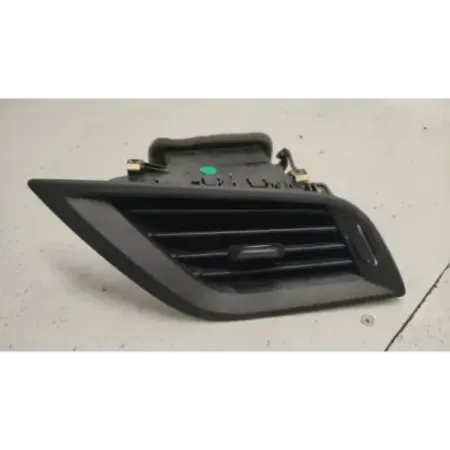 Grille aeration avant droite bmw serie 1 f40