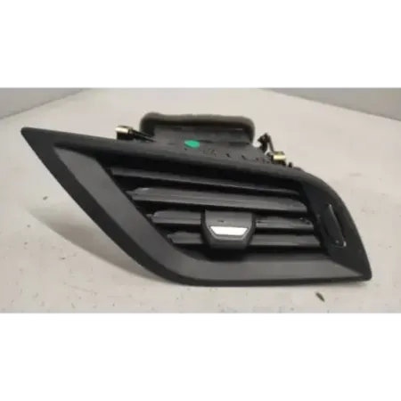 Grille aeration avant droite bmw serie 1 f40