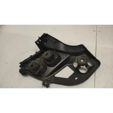 Support droit pare-choc arriere bmw serie 1 f40