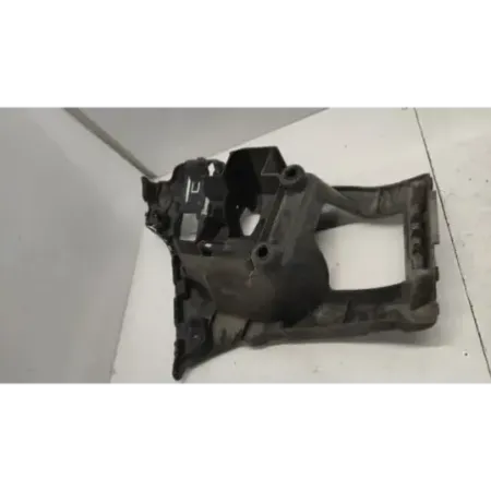 Support droit pare-choc arriere bmw serie 1 f40