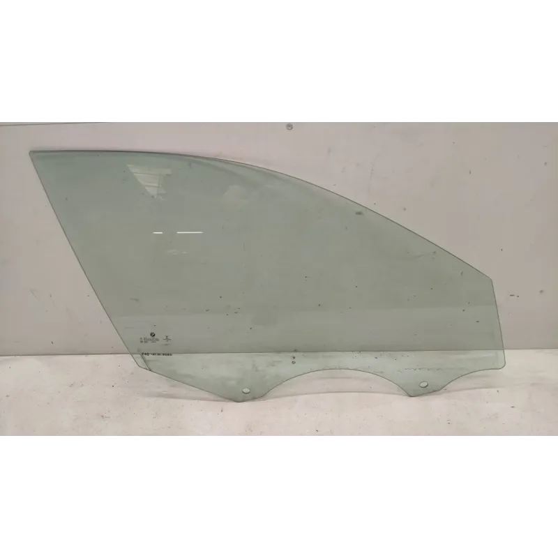 Glace porte avant droite bmw serie 1 f40