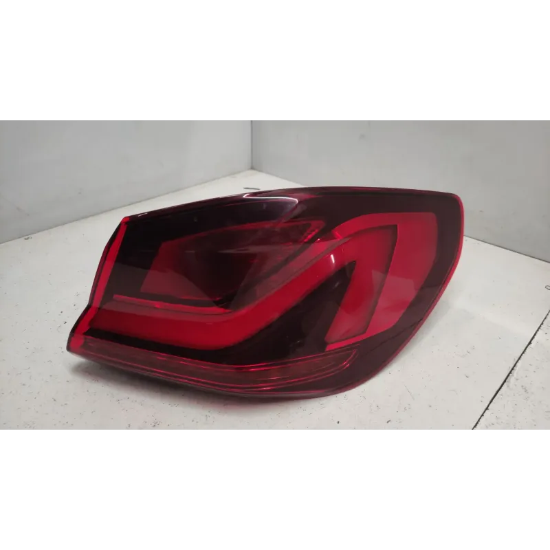 Feu arriere droit bmw serie 1 f40