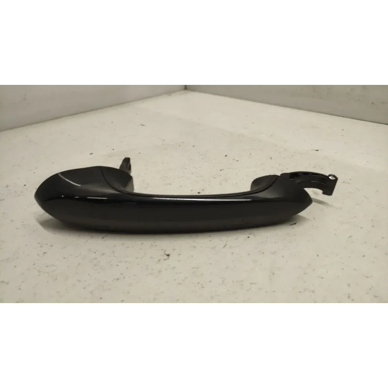 Poignee exterieure porte avant droite bmw serie 1 f40