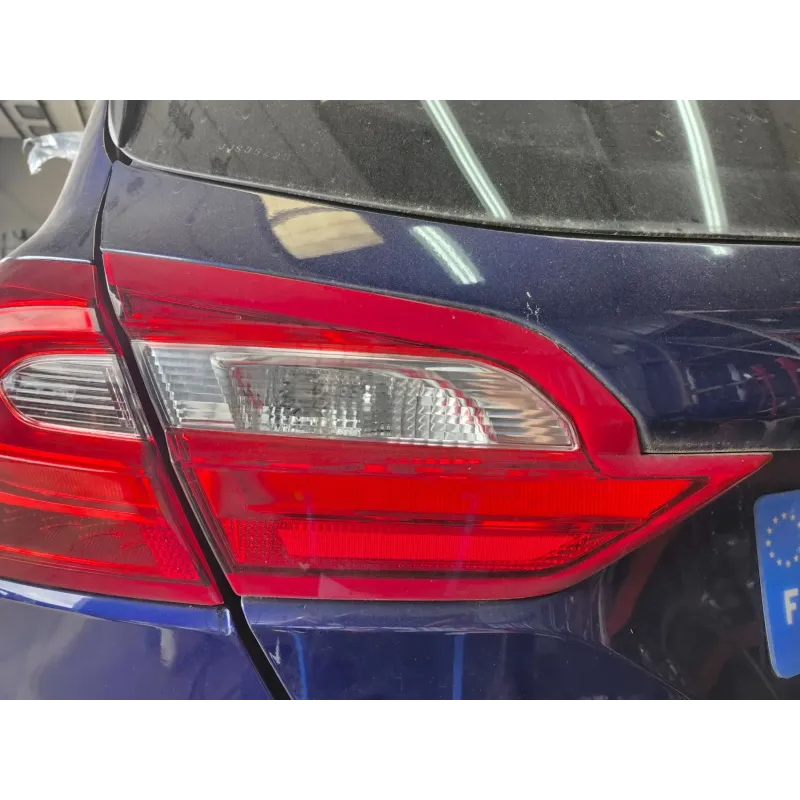 Feu arriere interieur gauche ford fiesta 7 vii