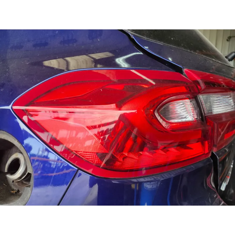 Feu arriere gauche ford fiesta 7 vii