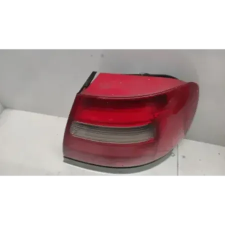 Feu arriere droit audi a4 8d b5