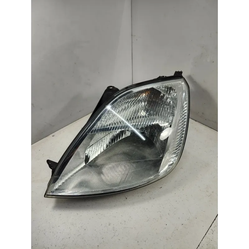 Phare gauche ford fiesta 5 v