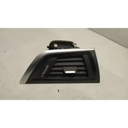 Grille aeration avant droite bmw serie 2 f22/f23