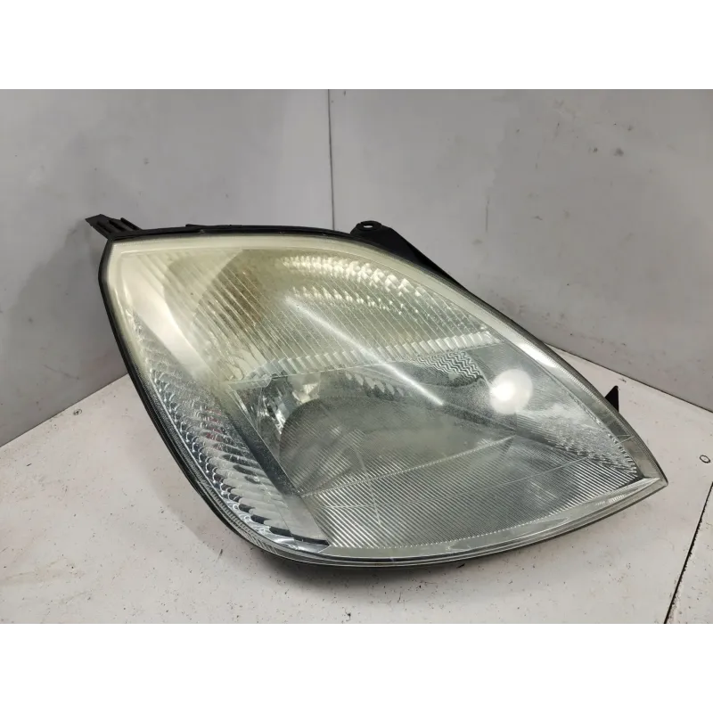 Phare droit ford fiesta 5 v