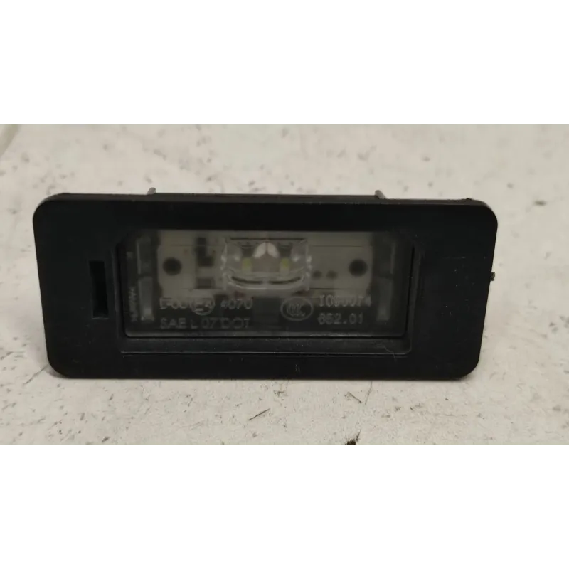 Eclaireur de plaque bmw serie 1 f40