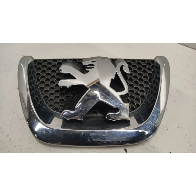Sigle calandre peugeot 207