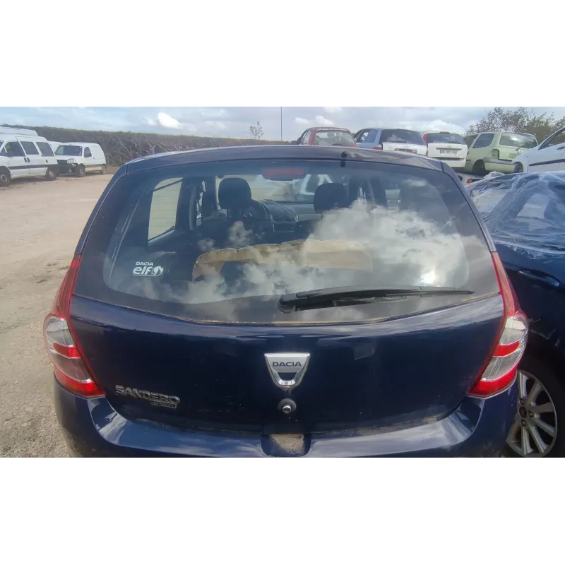 Malle / hayon / coffre dacia sandero 1 i