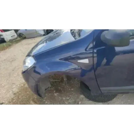 Aile avant gauche dacia sandero 1 i