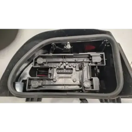 Feu arriere gauche renault clio 1 i