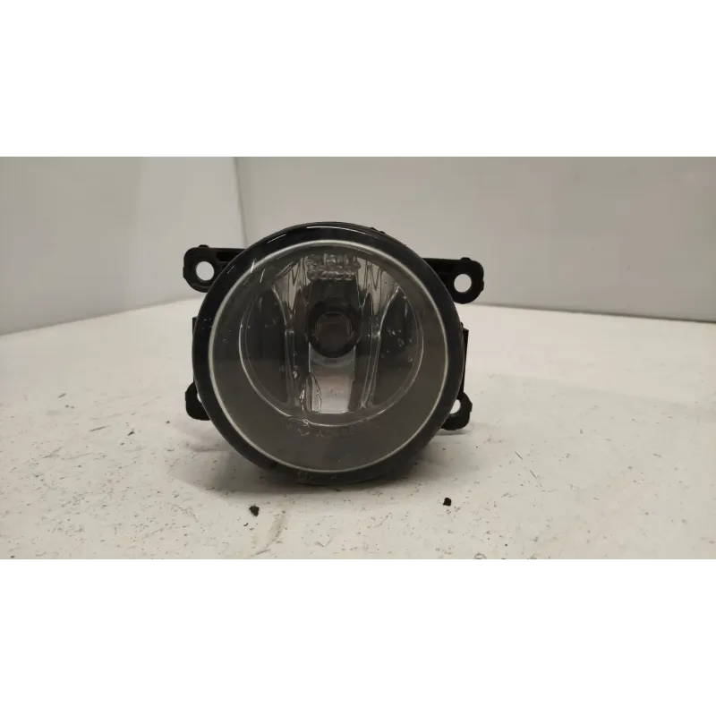 Phare anti-brouillard droit peugeot 207