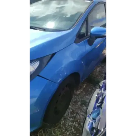 Aile avant gauche ford fiesta 6 vi