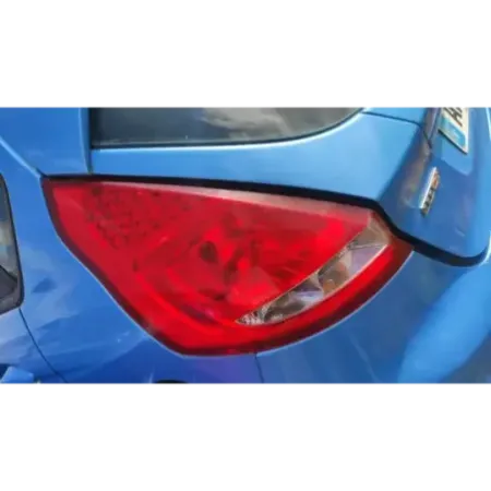 Feu arriere gauche ford fiesta 6 vi