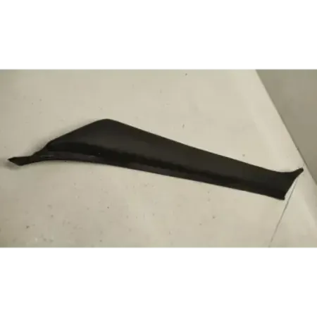Montant de pare brise avant gauche bmw serie 3 e30