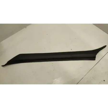 Montant de pare brise avant gauche bmw serie 3 e30