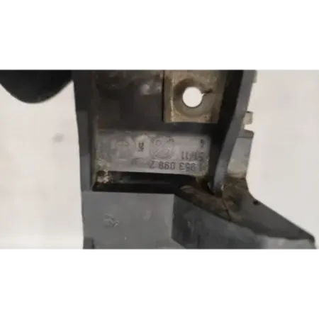 Guide pare-choc avant droit bmw serie 3 e30