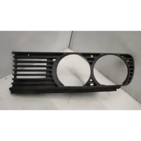 Calandre droit bmw serie 3 e30