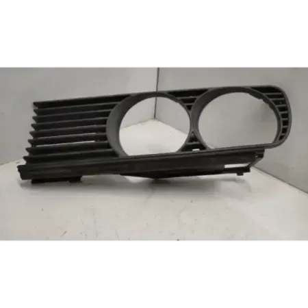 Calandre droit bmw serie 3 e30