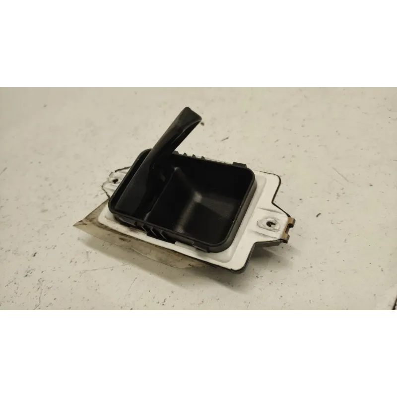 Poignee interieur porte avant gauche bmw serie 3 e30