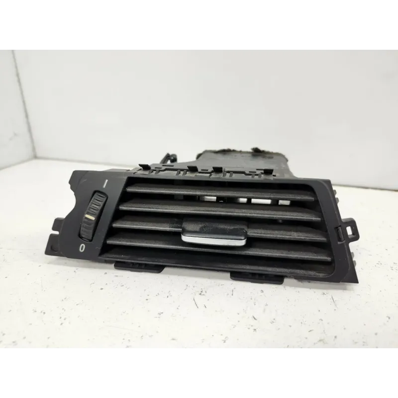 Grille aeration avant gauche bmw serie 3 e90/e91