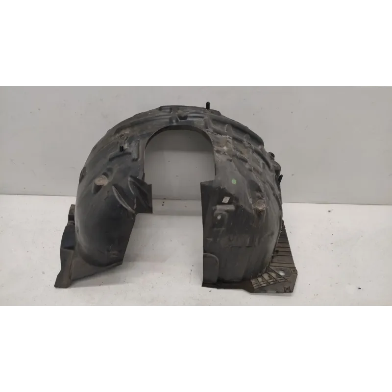 Pare-boue aile avant gauche peugeot 208
