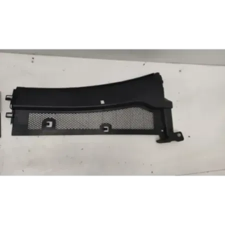 Baie de pare brise peugeot 208