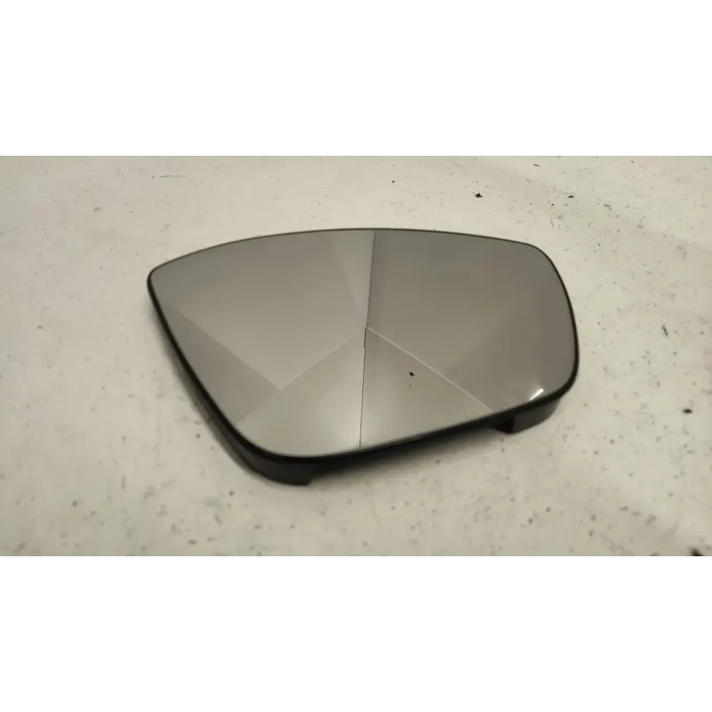 Glace retroviseur droit peugeot 208
