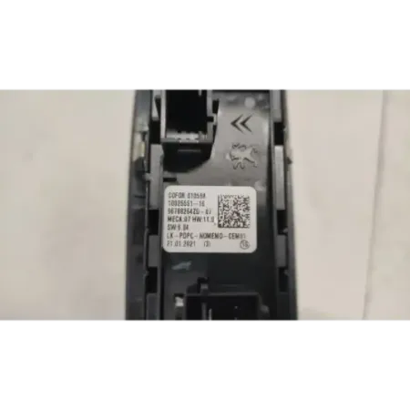 Commande leve-glace porte avant gauche peugeot 208