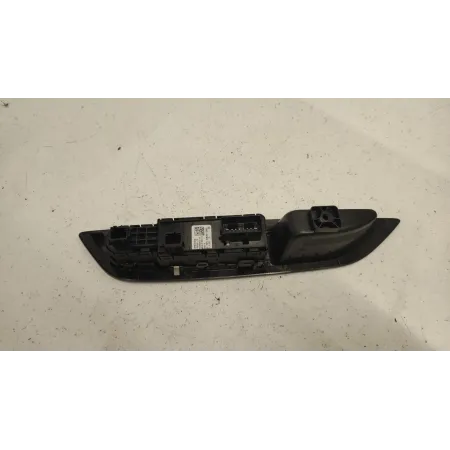 Commande leve-glace porte avant gauche peugeot 208