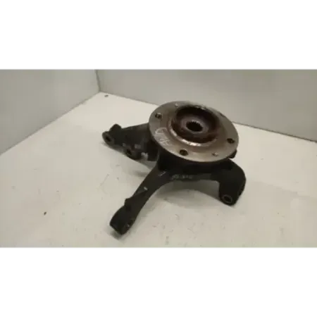 Pivot avant droit peugeot 208