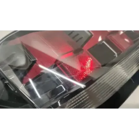 Feu arriere gauche peugeot 208