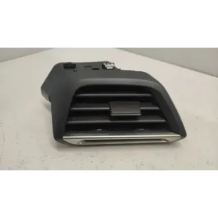 Grille aeration peugeot 208
