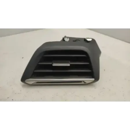 Grille aeration peugeot 208