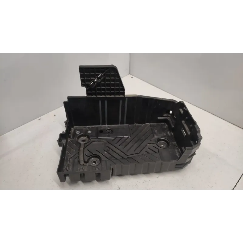 Bac a batterie peugeot 208