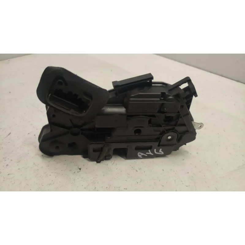 Serrure porte avant gauche volkswagen polo 6r/6c v
