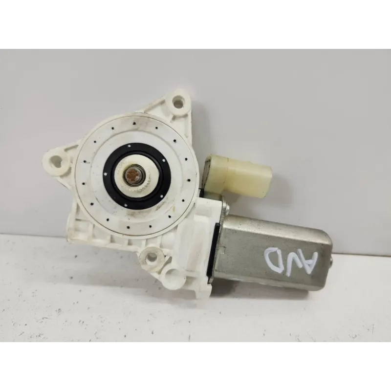 Moteur leve-glace avant droit bmw serie 1 e87/e81
