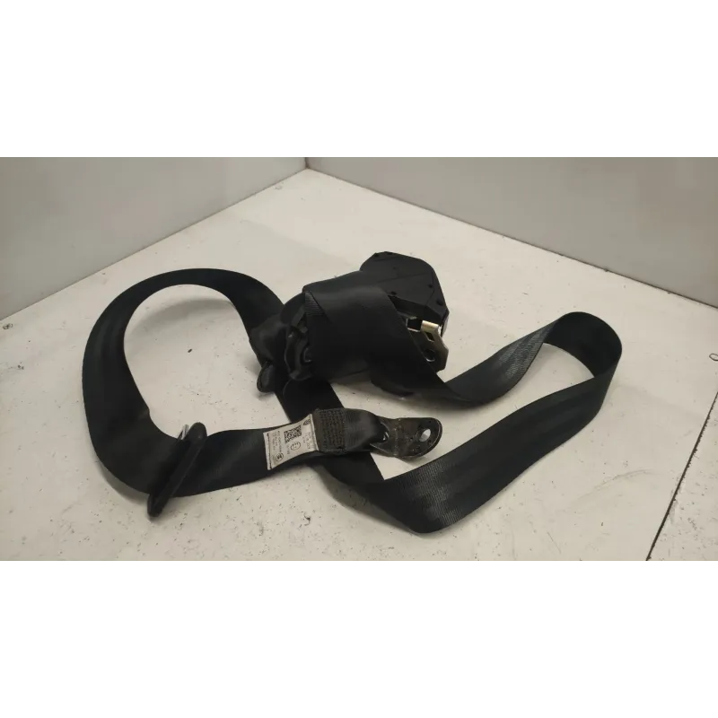 Ceinture arriere droite volkswagen polo 6r/6c v