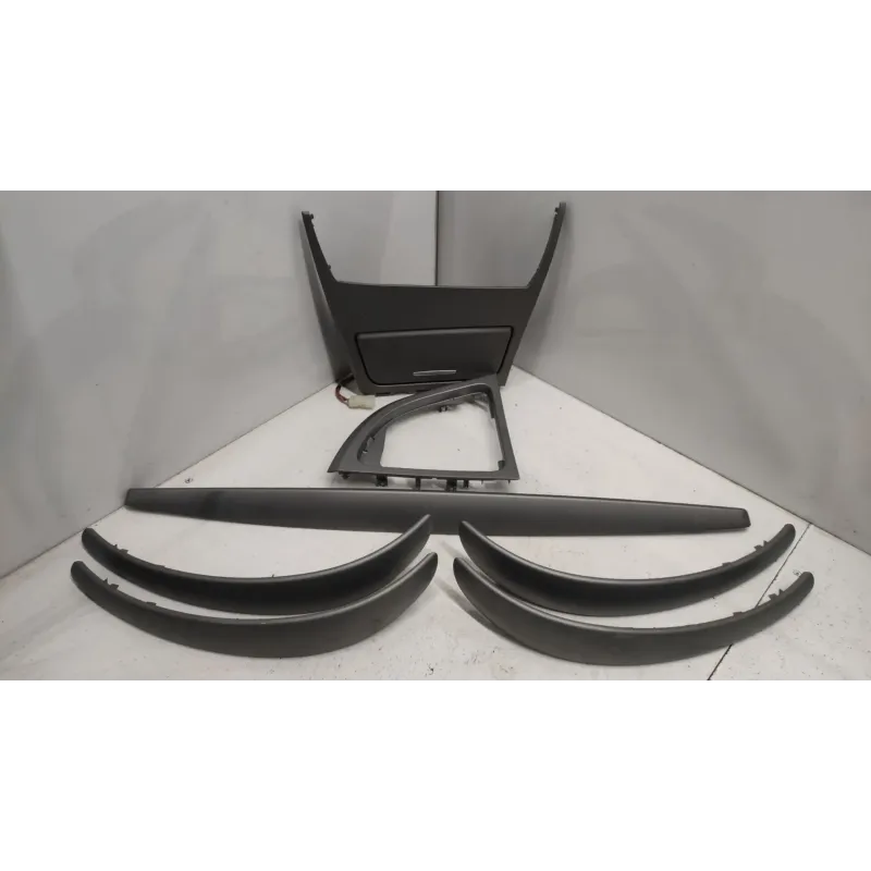 Insert decoratif bmw serie 1 e87/e81
