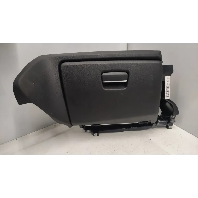 Boite a gants bmw serie 1 e87/e81